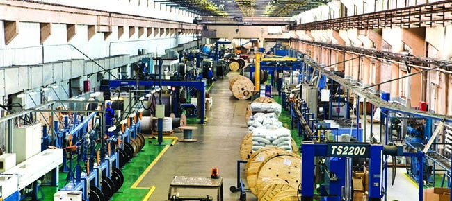 Производство кабеля на заводе